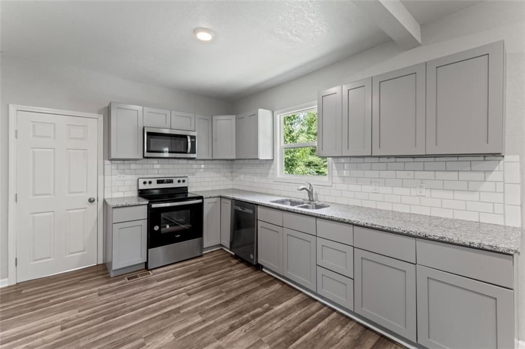 434 Walnut Street — photo 11