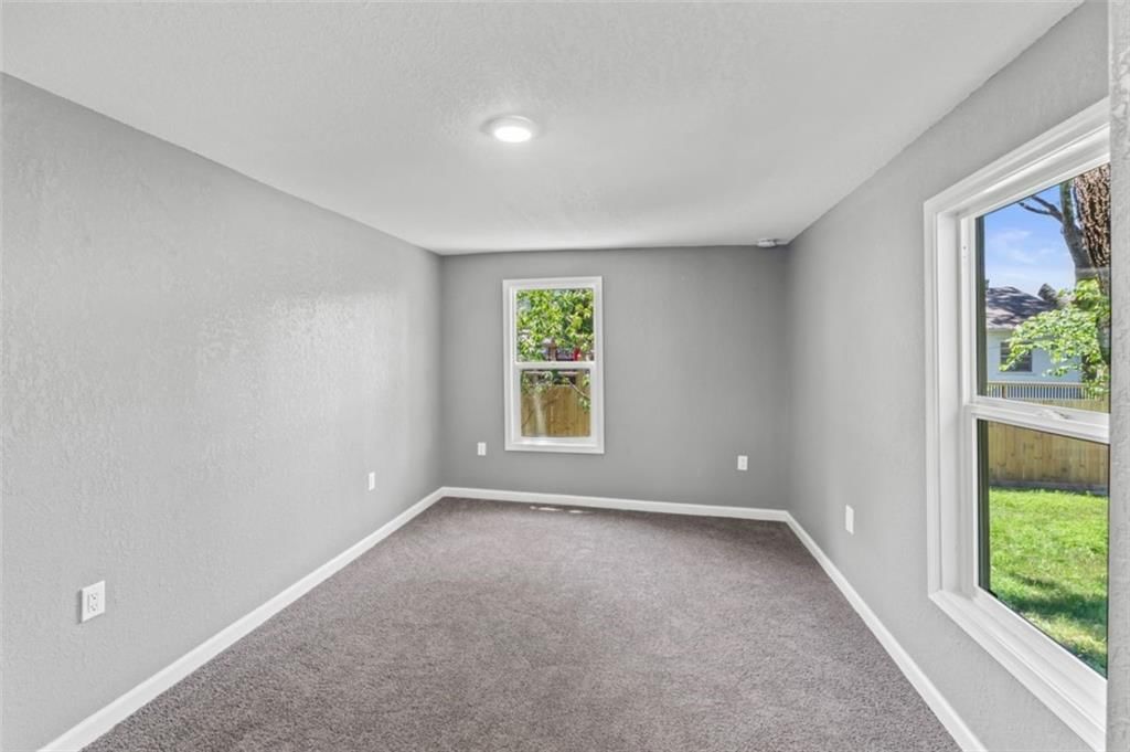434 Walnut Street — photo 27