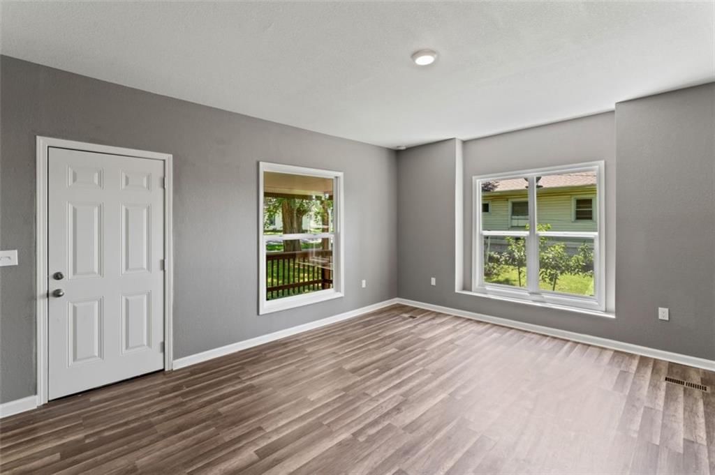 434 Walnut Street — photo 8