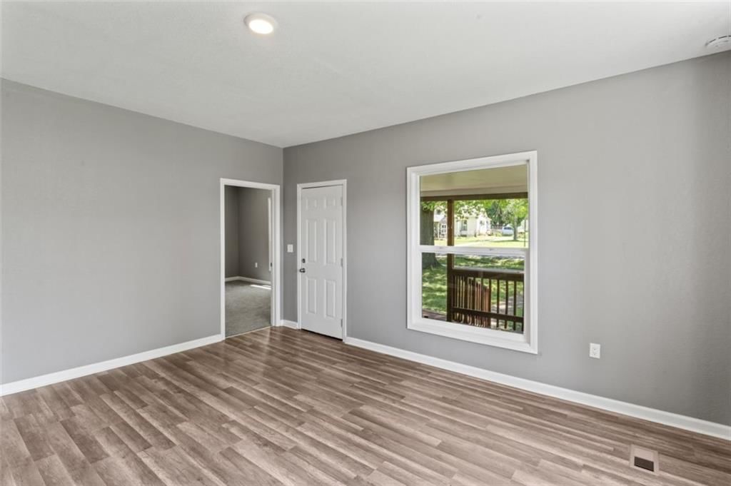 434 Walnut Street — photo 9