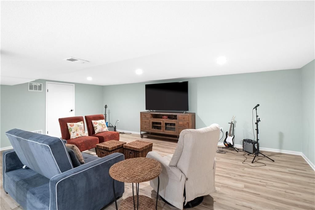 11428 W 105th Street — photo 38