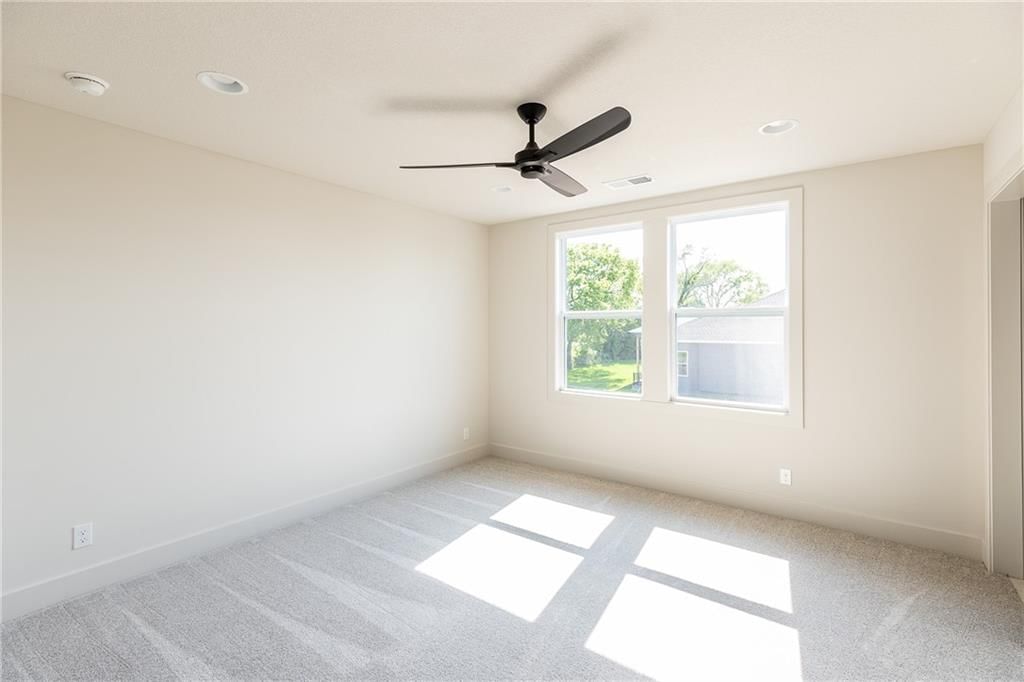 3717 W 187th Street — photo 36