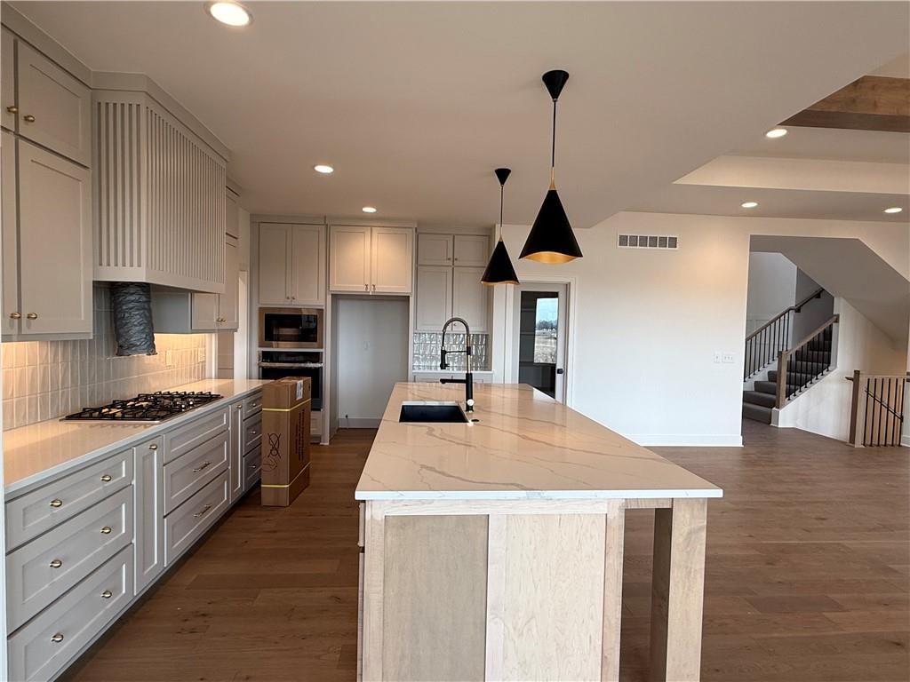 3709 W 187th Street — photo 11