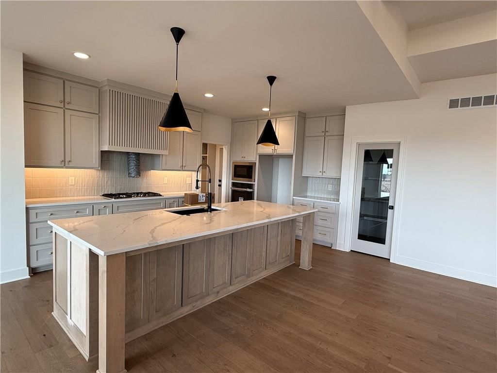 3709 W 187th Street — photo 9