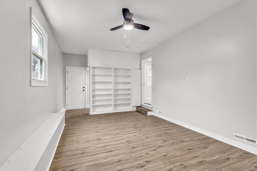 706 N 7 Highway — photo 12