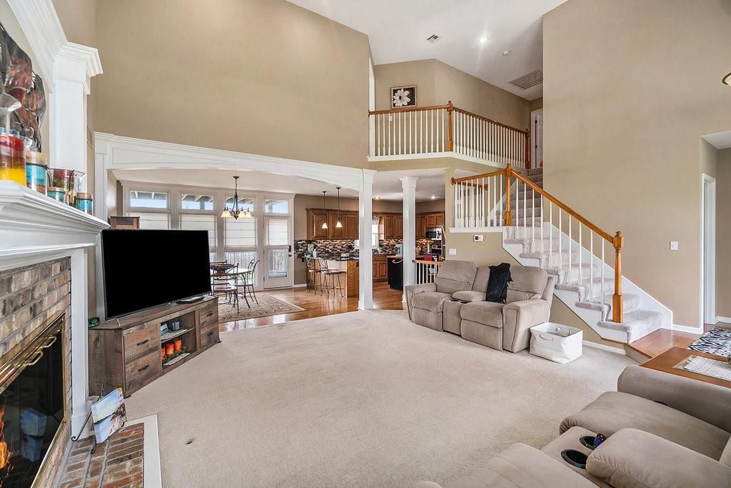 107 Raintree Lane — photo 9