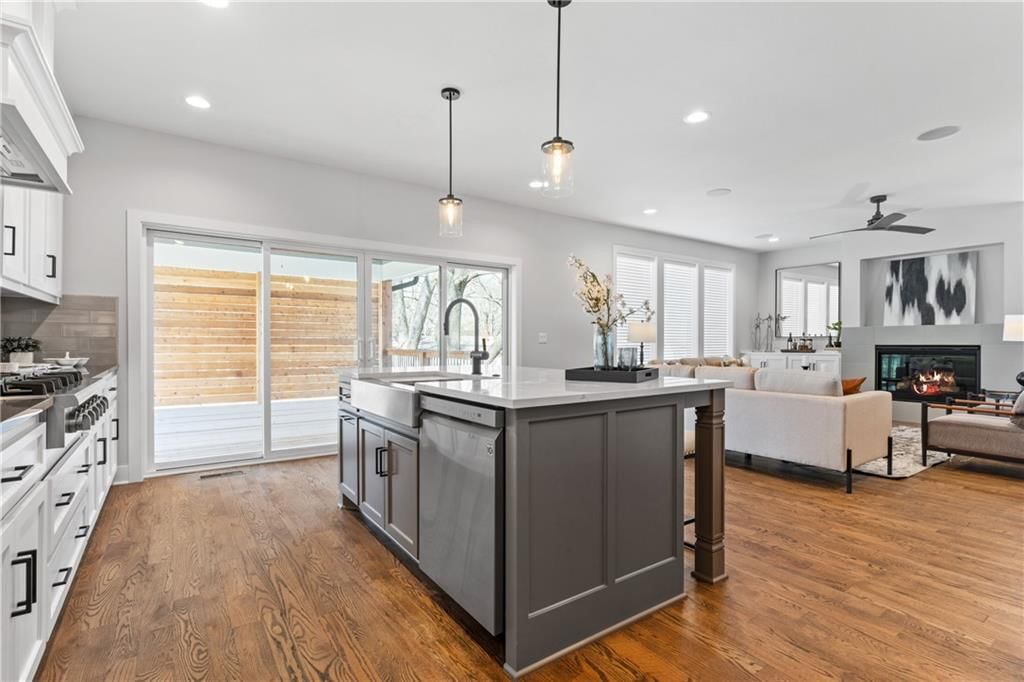 4612 W 59th Terrace — photo 13