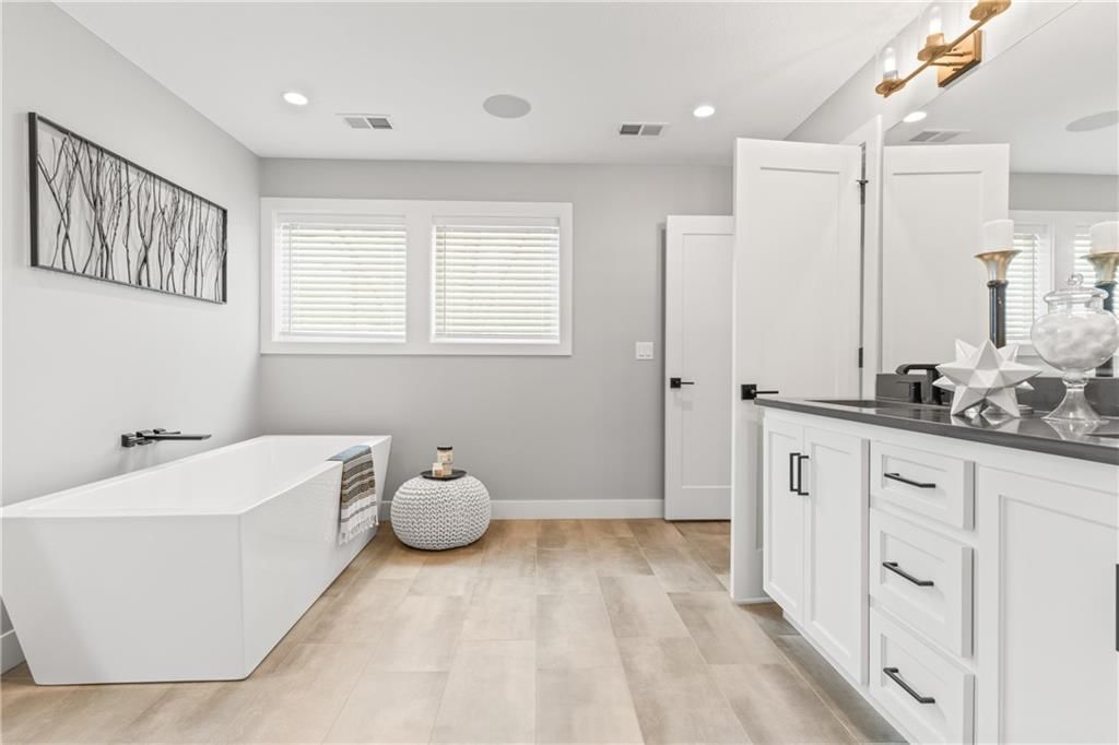 4612 W 59th Terrace — photo 31