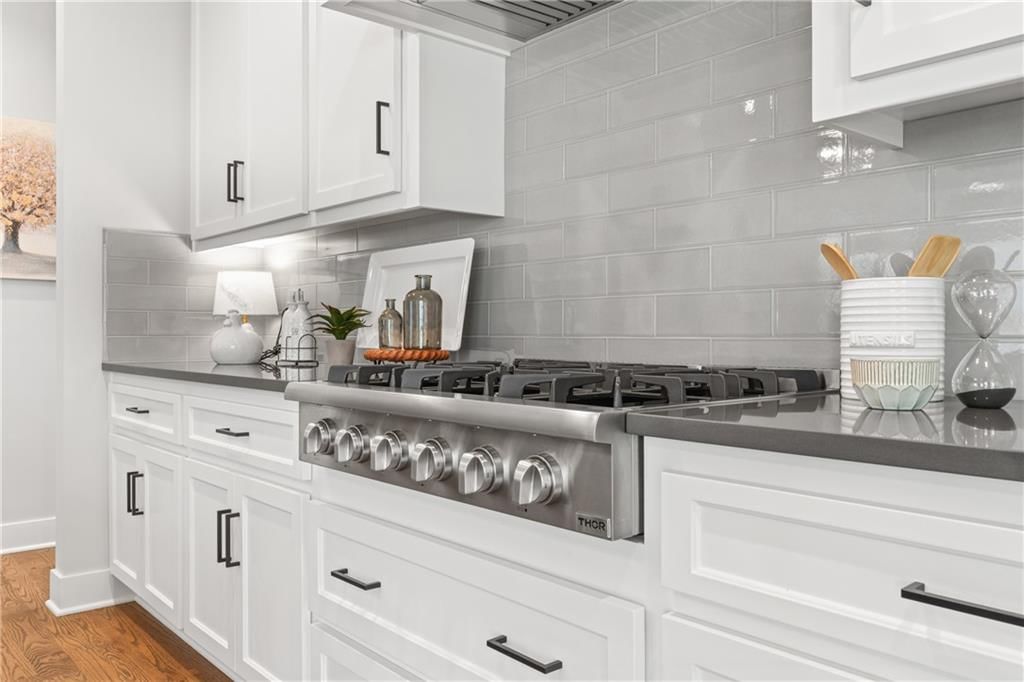 4612 W 59th Terrace — photo 9