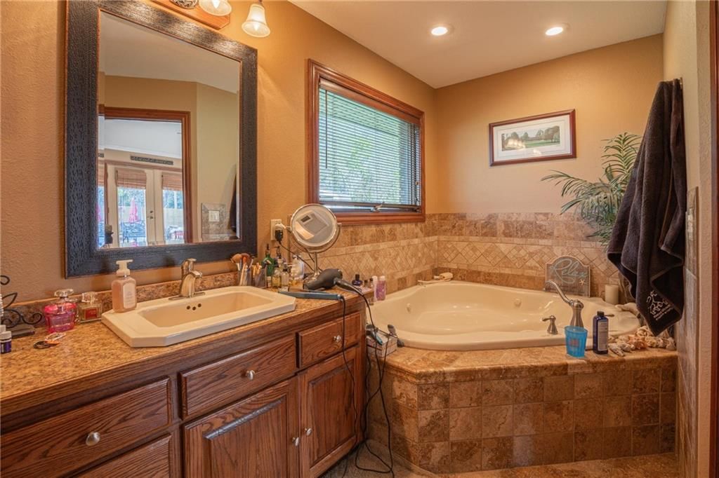 410 W Cleveland Street — photo 19