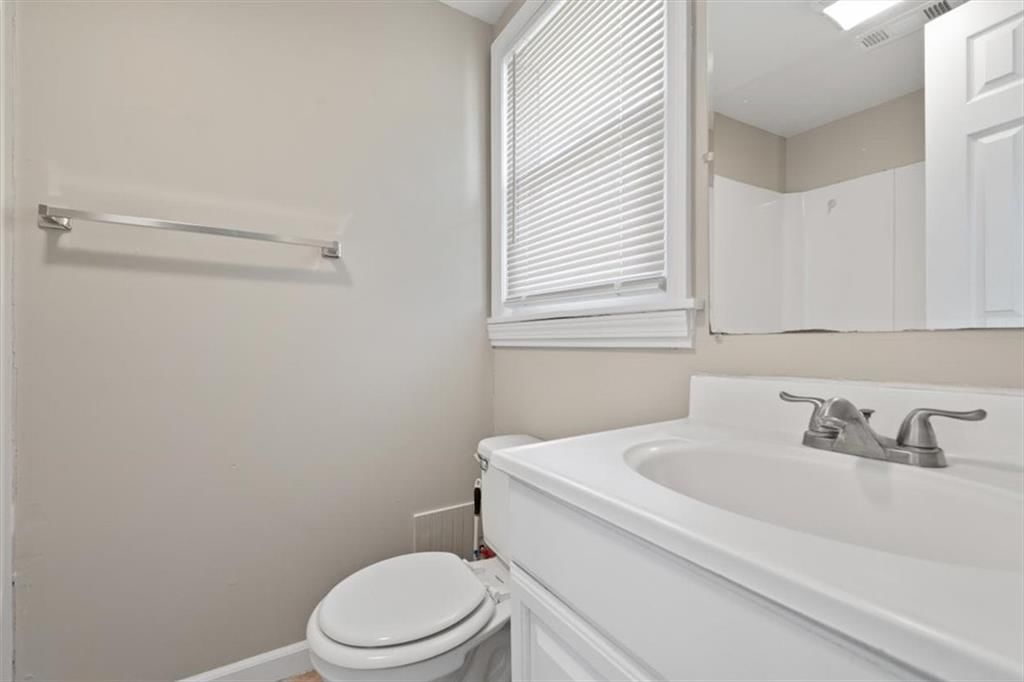 101 E Line Street — photo 9