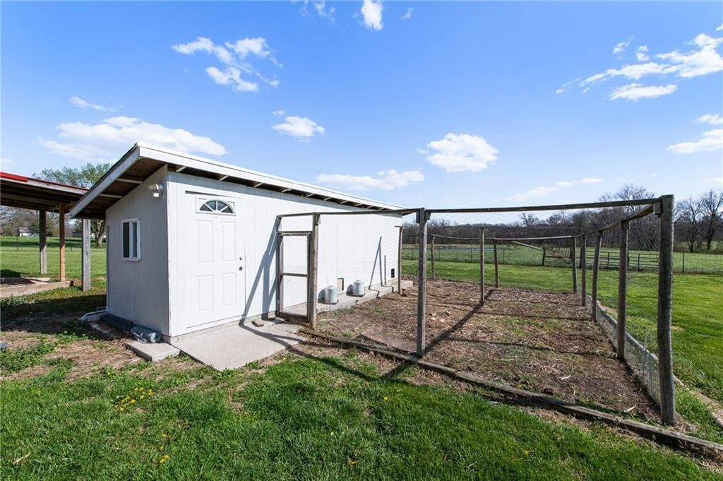 2992 SE 69 Highway — photo 44