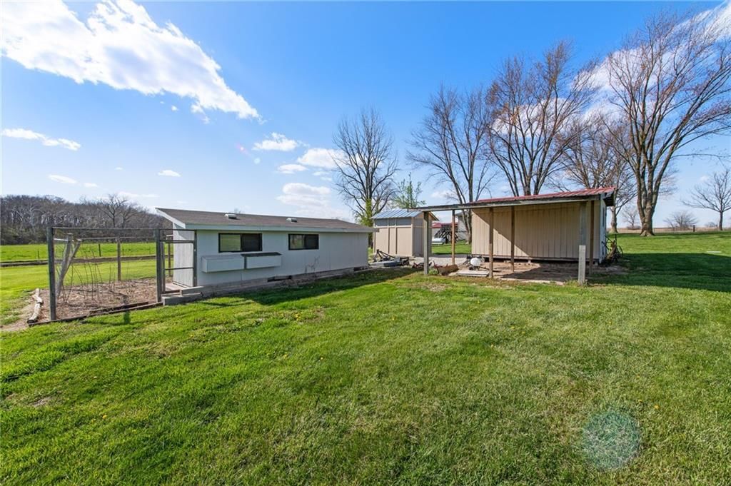2992 SE 69 Highway — photo 46