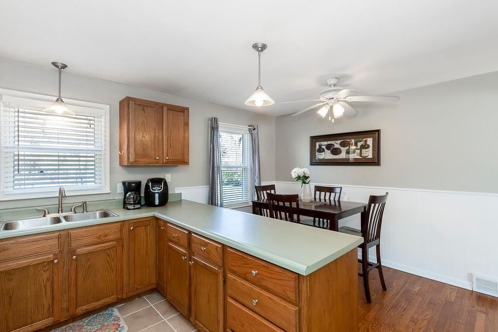 11410 W 70th Terrace — photo 8