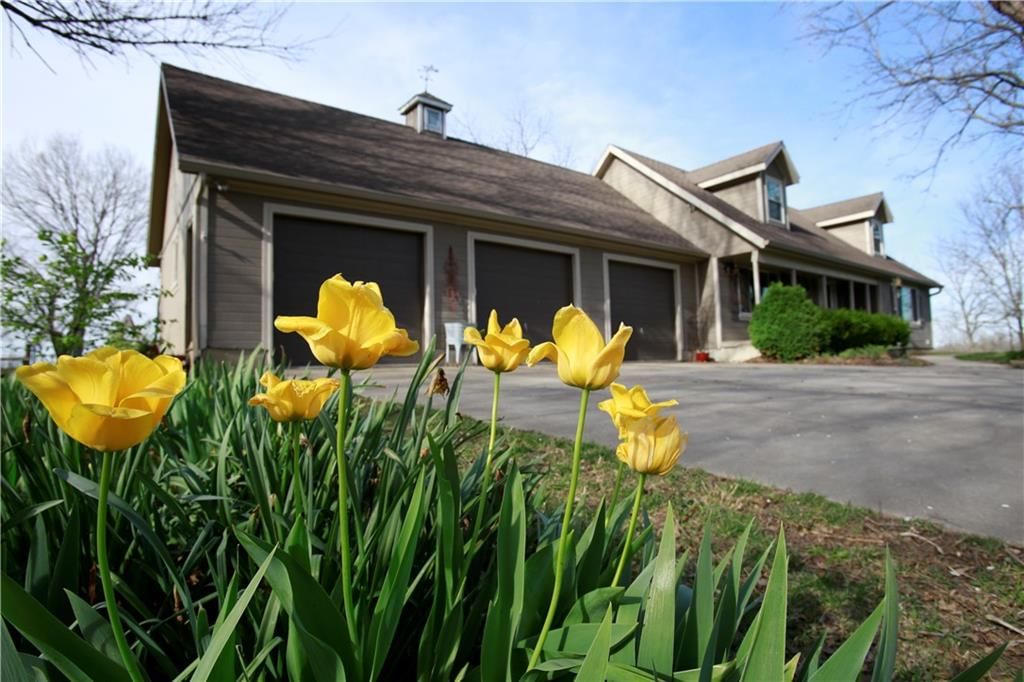 11910 E Brook Field Drive — photo 2