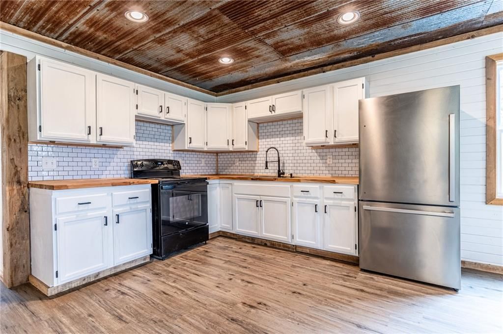 33 E Sugar Lake Cove — photo 17