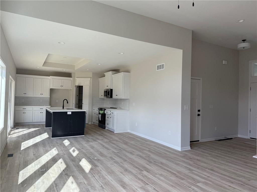 8532 Valley Spring Drive — photo 5