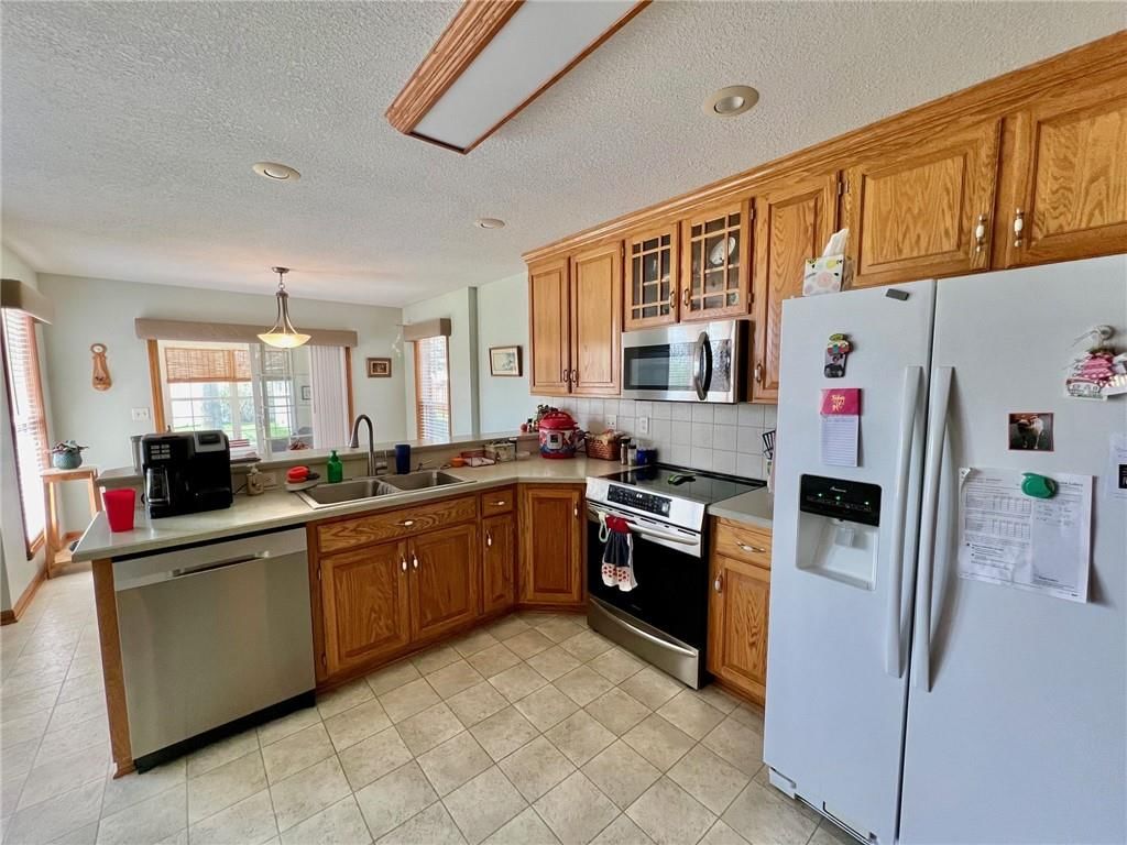 993 Clayton Place — photo 9