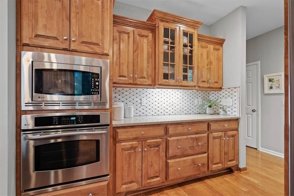 11610 S Walnut Street — photo 15