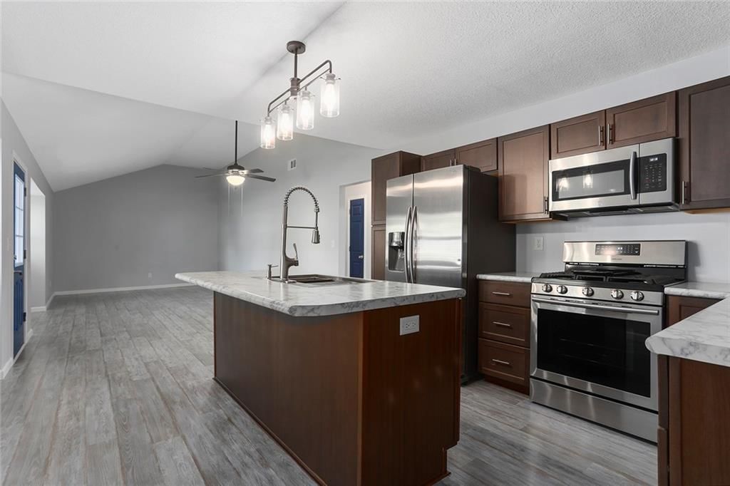 330 E Dryden Street — photo 12