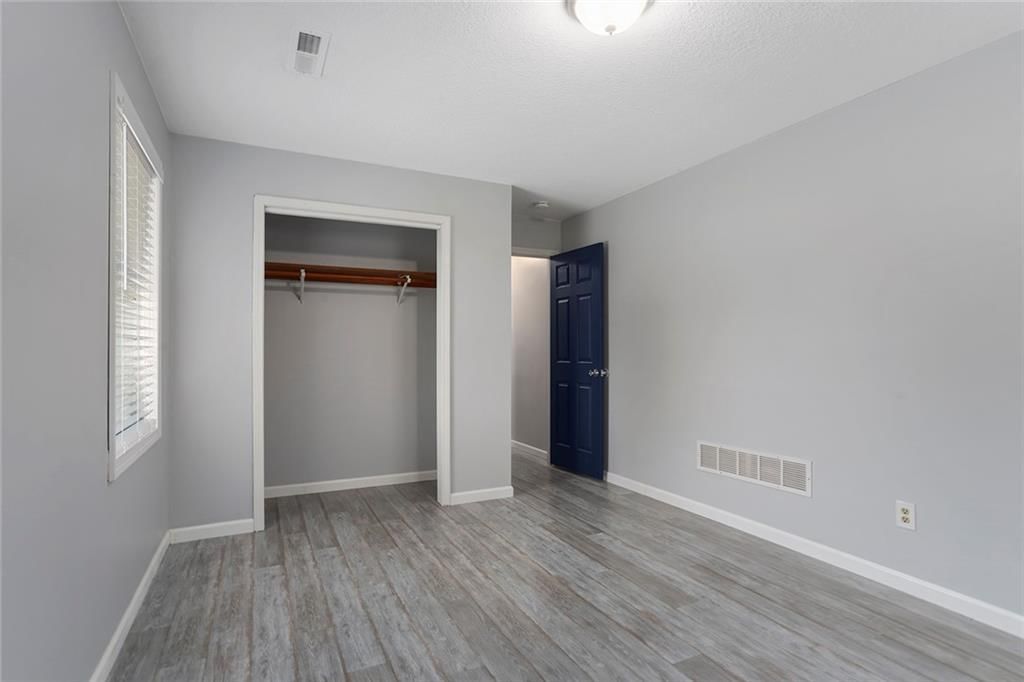 330 E Dryden Street — photo 17