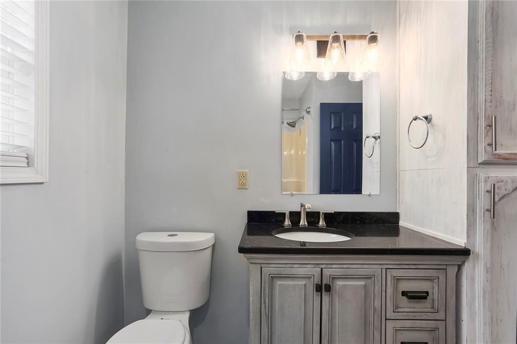 330 E Dryden Street — photo 19