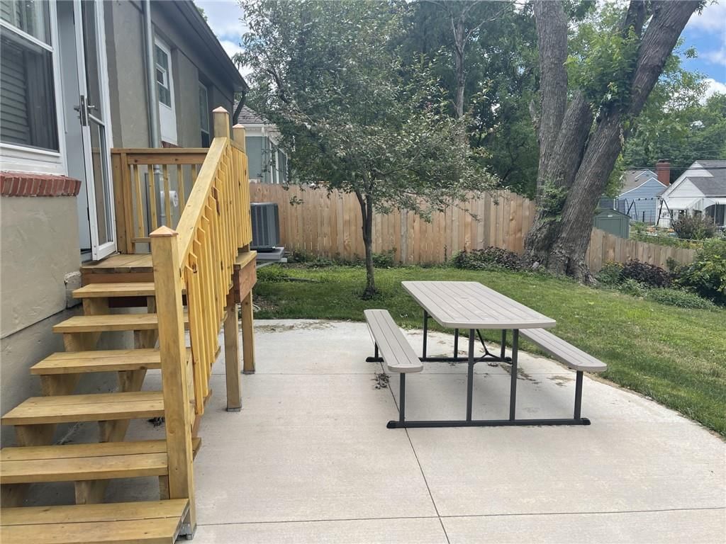 7540 Belleview Avenue — photo 7