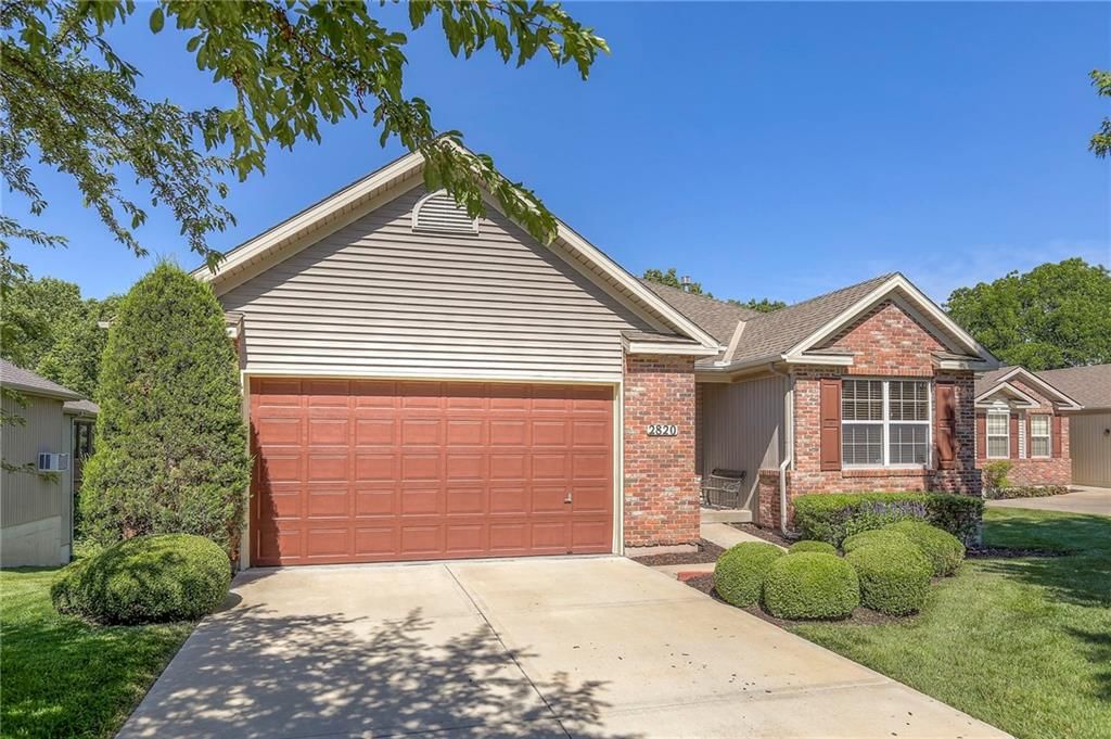 2820 S Woodbury Drive — photo 3