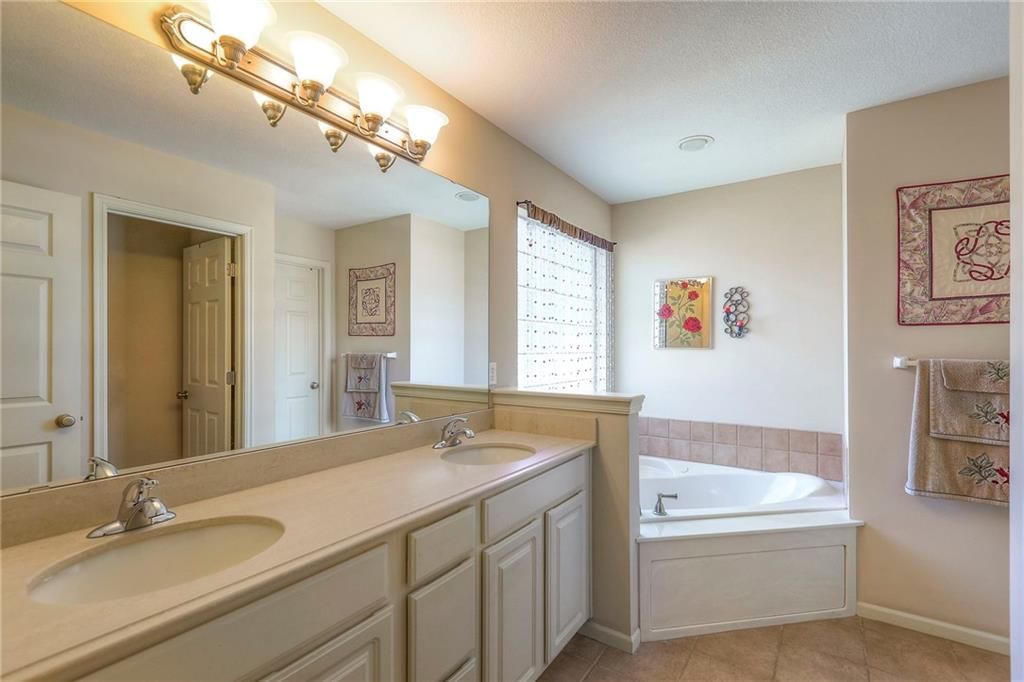 2820 S Woodbury Drive — photo 22