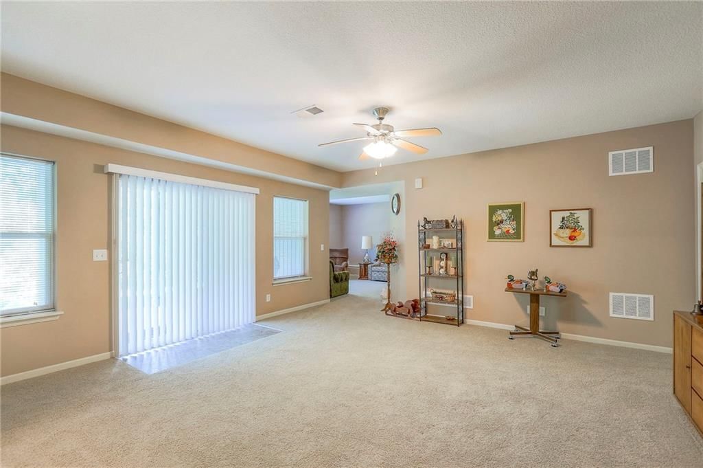 2820 S Woodbury Drive — photo 27