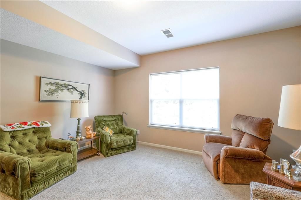 2820 S Woodbury Drive — photo 31