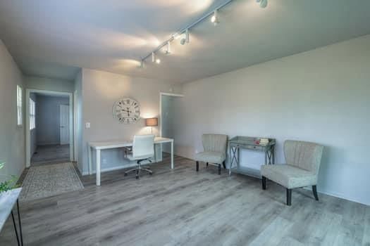 127 E Walnut Street — photo 33