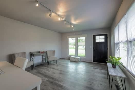 127 E Walnut Street — photo 34