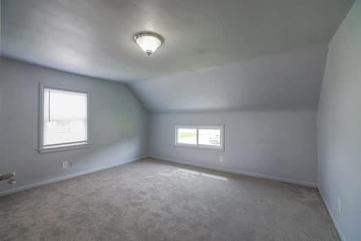 127 E Walnut Street — photo 38