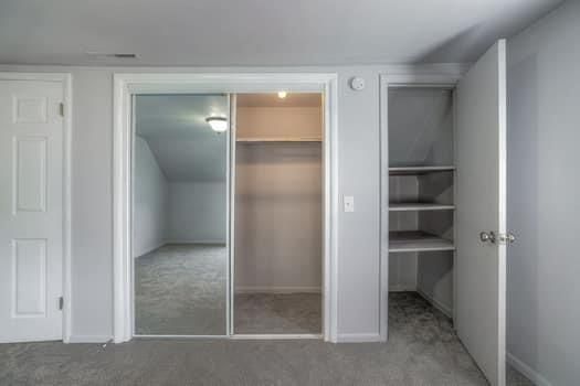 127 E Walnut Street — photo 39