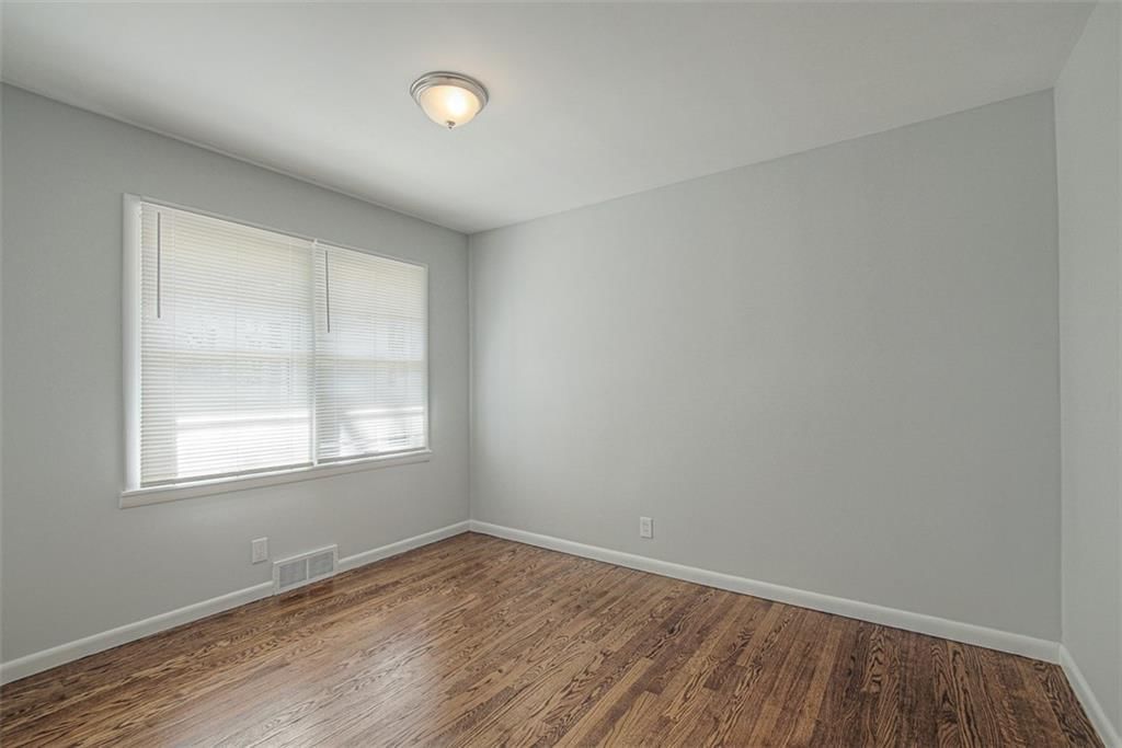 5404 Woodson Road — photo 32