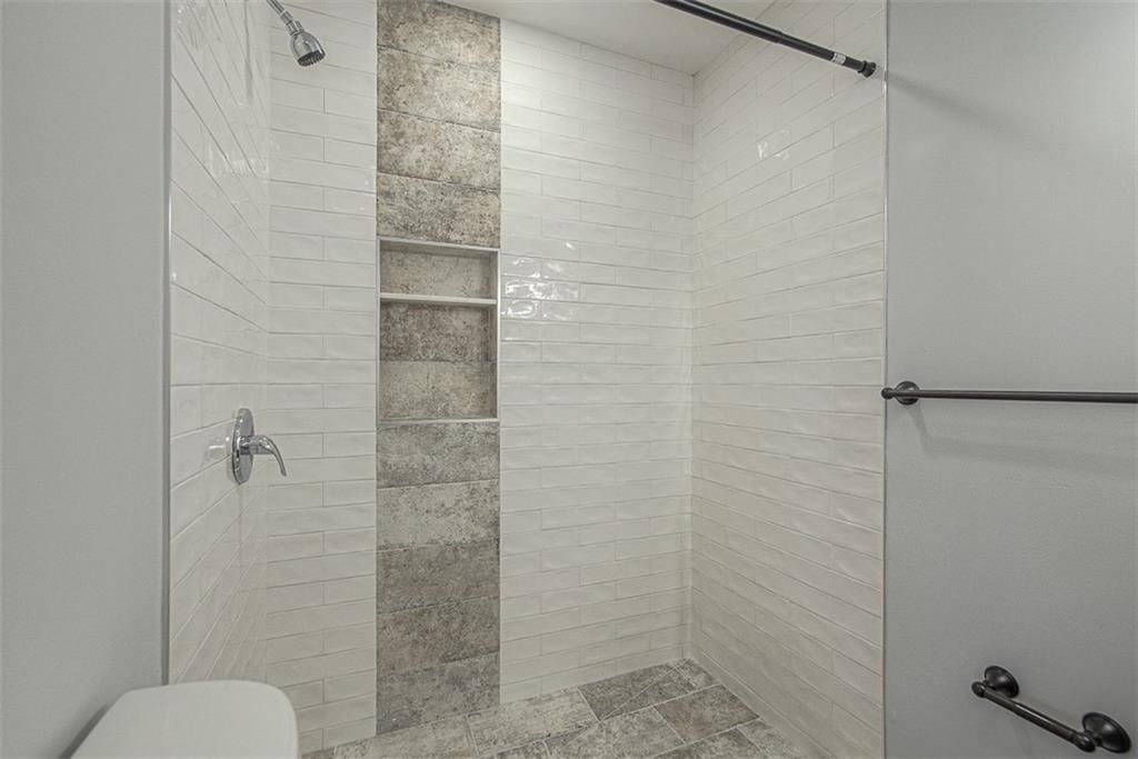 5404 Woodson Road — photo 39
