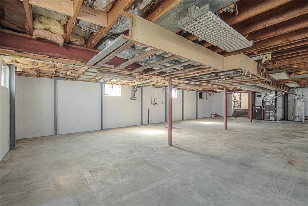 5404 Woodson Road — photo 42