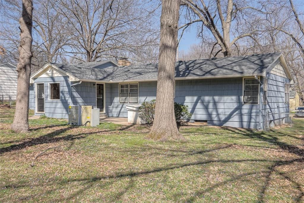 5404 Woodson Road — photo 6