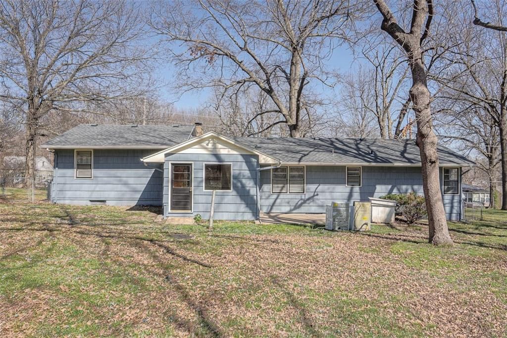 5404 Woodson Road — photo 7