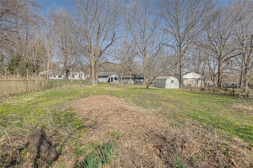 5404 Woodson Road — photo 9