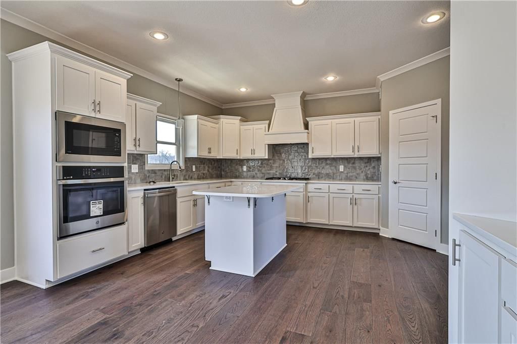 10315 N Winchester Avenue — photo 7