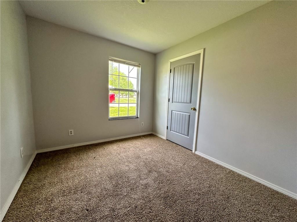 1913 Park Avenue — photo 12