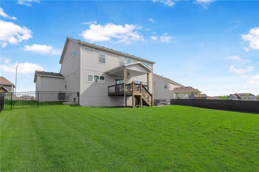 7610 N Tullis Avenue — photo 30