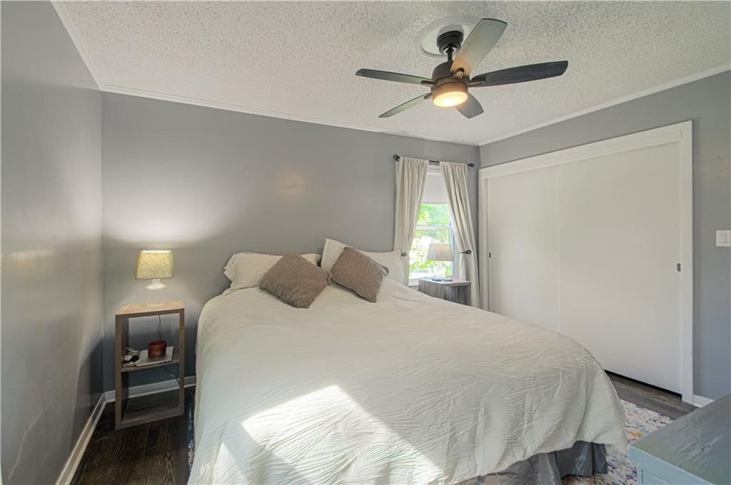 8815 W 89th Street — photo 16