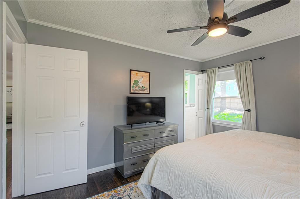 8815 W 89th Street — photo 17