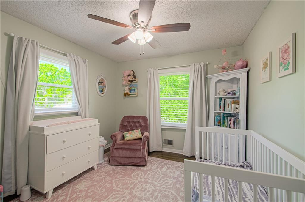 8815 W 89th Street — photo 20