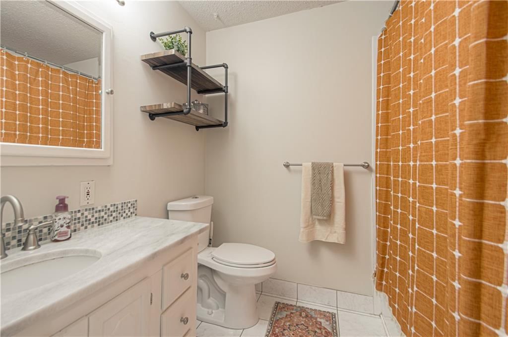 8815 W 89th Street — photo 22