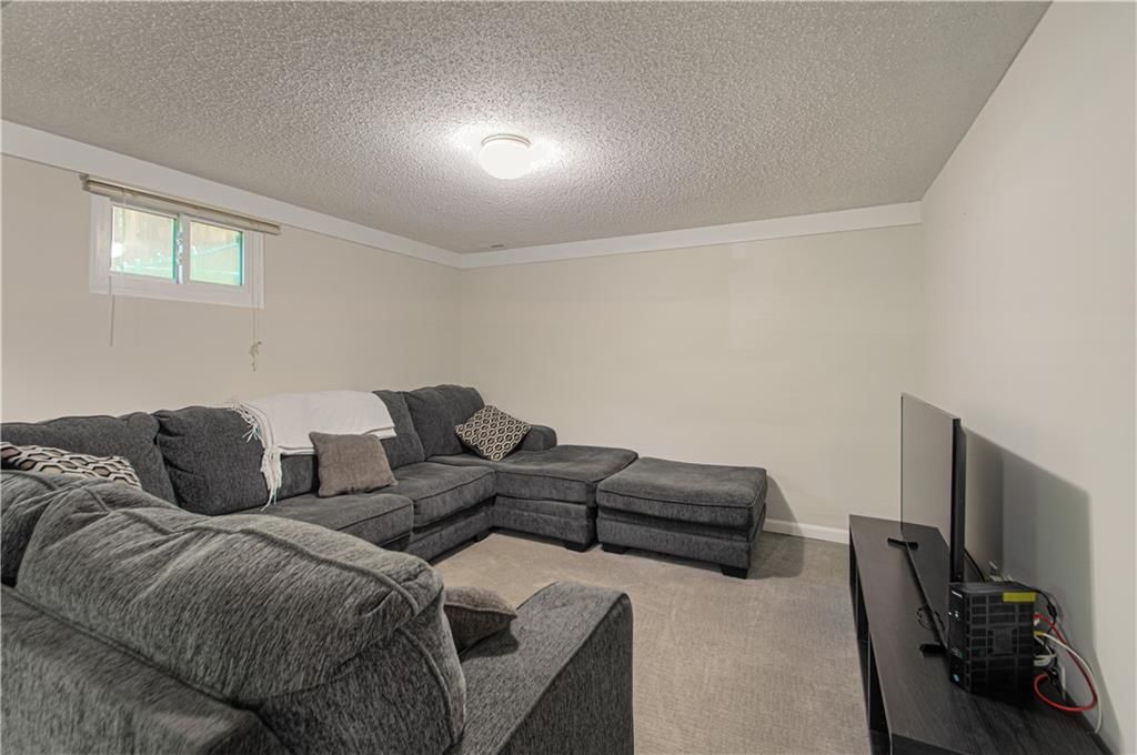 8815 W 89th Street — photo 23