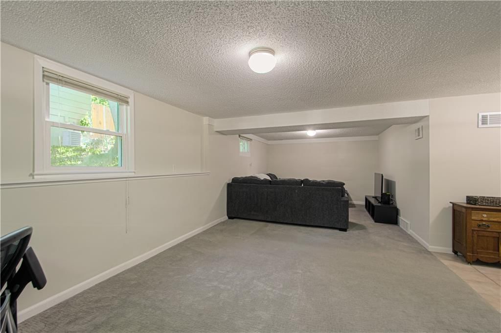 8815 W 89th Street — photo 25